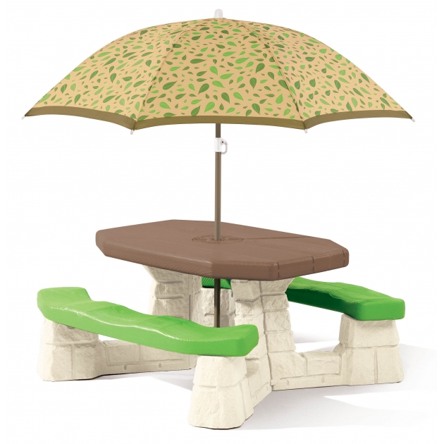 Детский столик для улицы Step 2 Пикник-3 с зонтом 880200