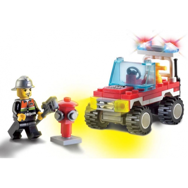 Пластиковый конструктор пожарная машина с фигуркой 62 дет Brick 901