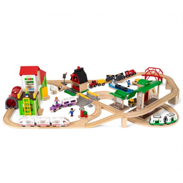 Игровой набор железной дороги делюкс с загородной виллой 122 детали Brio 33870