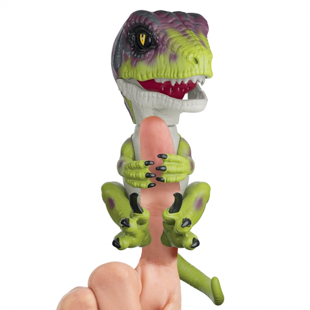 Fingerlings Динозавр Стелс зеленый с фиолетовым 12 см 3782 интерактивная игрушка робот WowWee