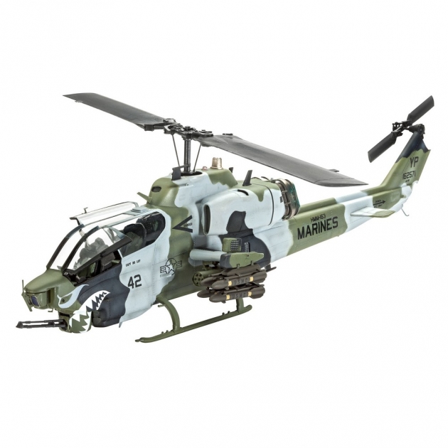 Военный вертолет bell ah-1w super cobra 1:48 Revell 64943