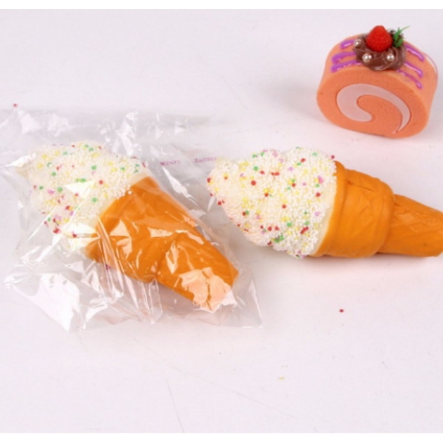 Мягкая игрушка антистресс мороженое 9 см Sanqi SQ-21